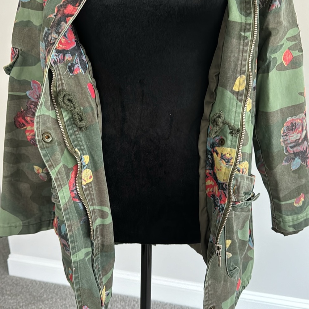 Jacket - Picture 4 of 4